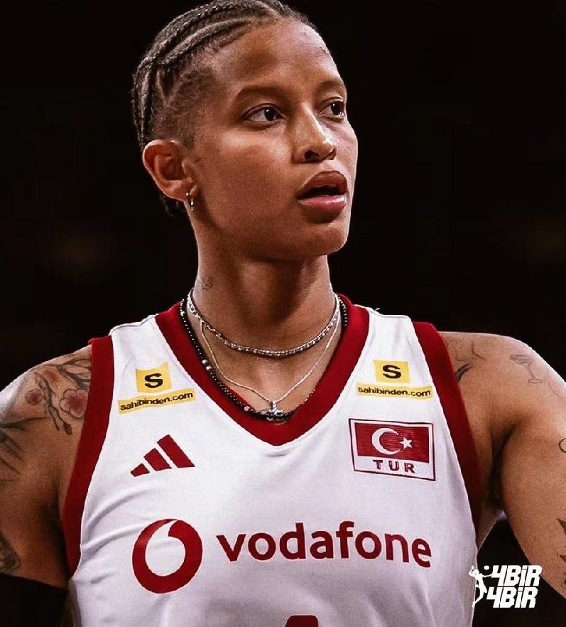 瓦尔加斯真是中国女排克星，3：0横扫四连胜！自从23年加入土耳其女排，与中国队6