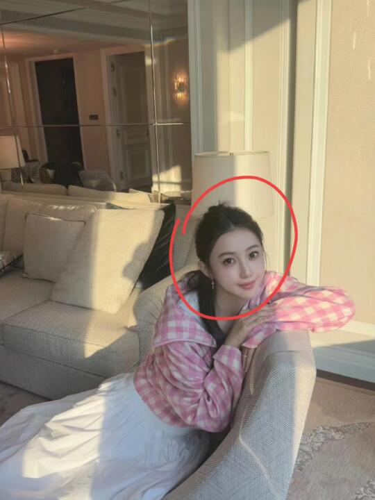 潘玮柏老婆宣云最近狂晒豪宅和美食，太滋润