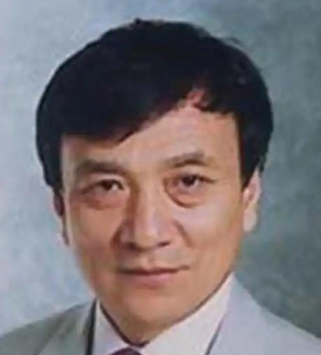 1961年，杨尚昆的二儿子杨绍明，小时候很淘气，一直是中南海里的“孩子王”，就连