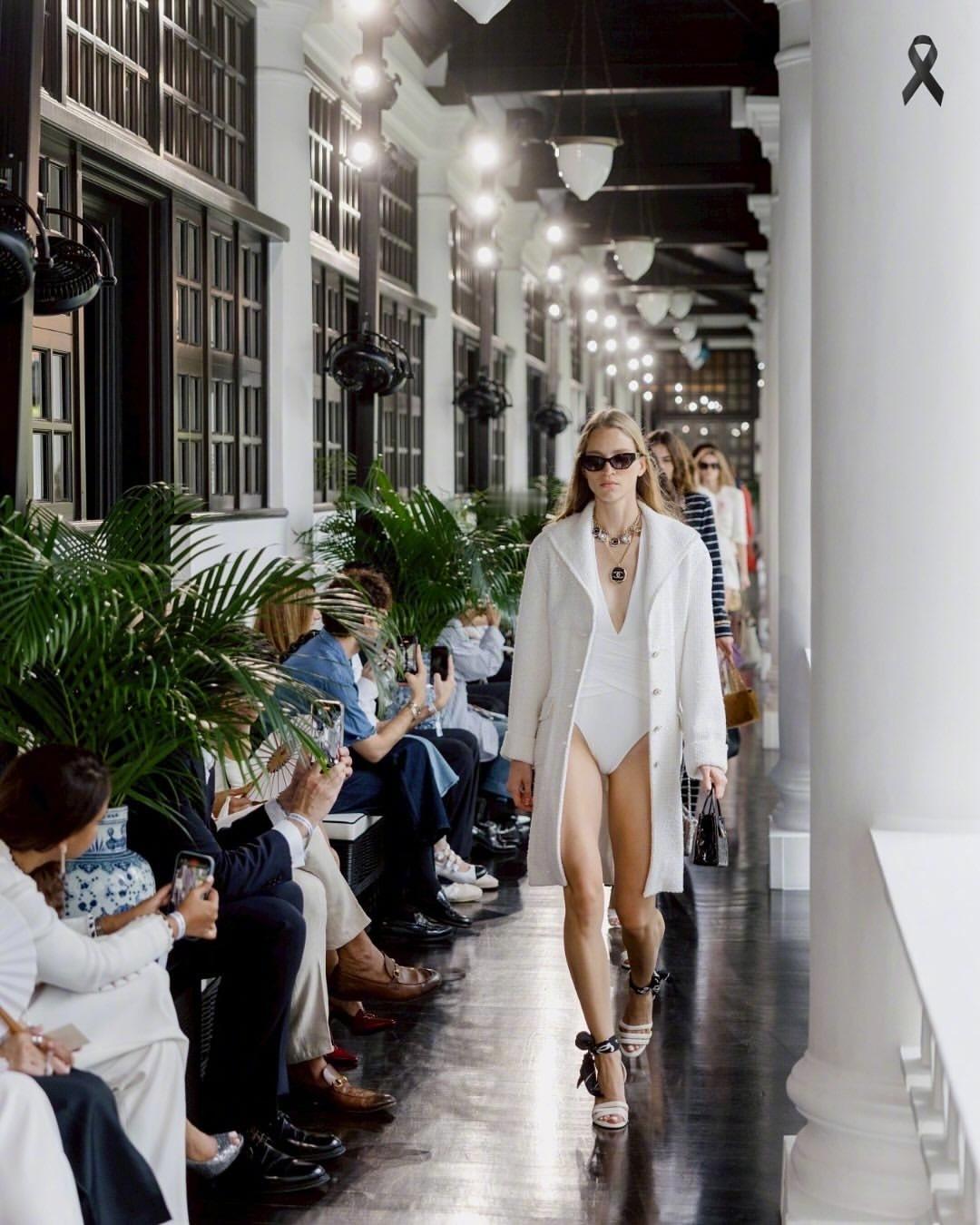 CHANEL 2026 早春度假系列新加坡发布秀———今年 4 月，该系列在意大