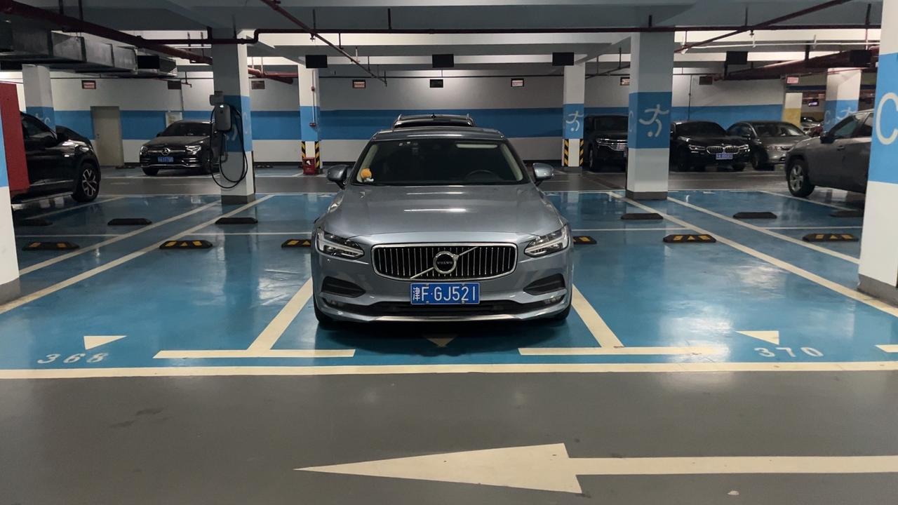 广州业主迎来“停车自由”曙光？产权车位新政落地引热议
近日，广州天河区一大型社区