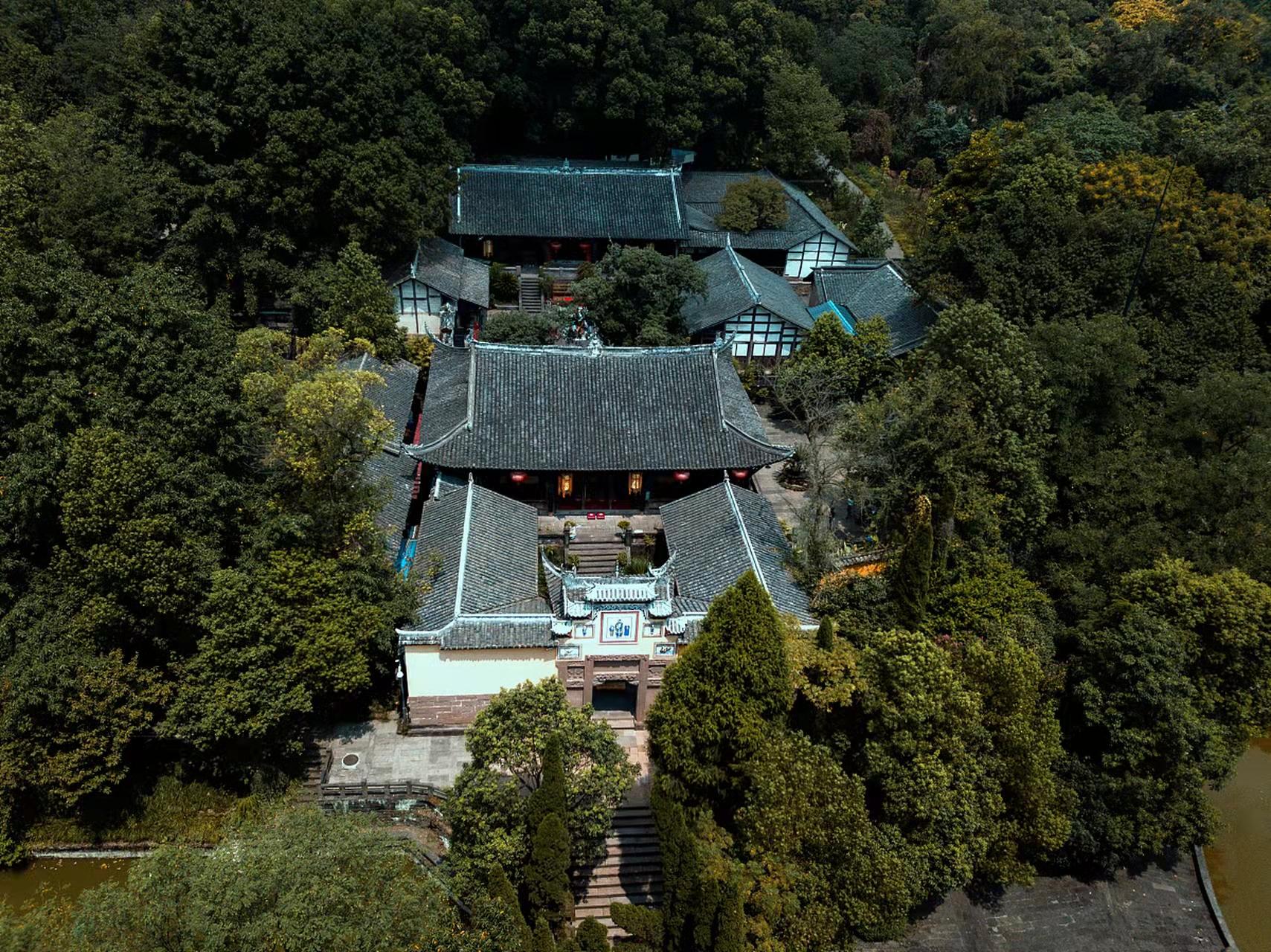 中国历史上著名的道教创始地。名称：鹤鸣山 历史渊源：鹤鸣山又称之为鹄鸣...
