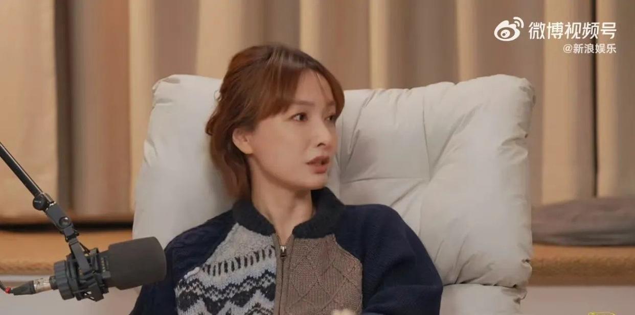 43岁吴昕自曝当年在快本出场欢呼声小到听不见，如今听到自己名字就应激，单飞后却越