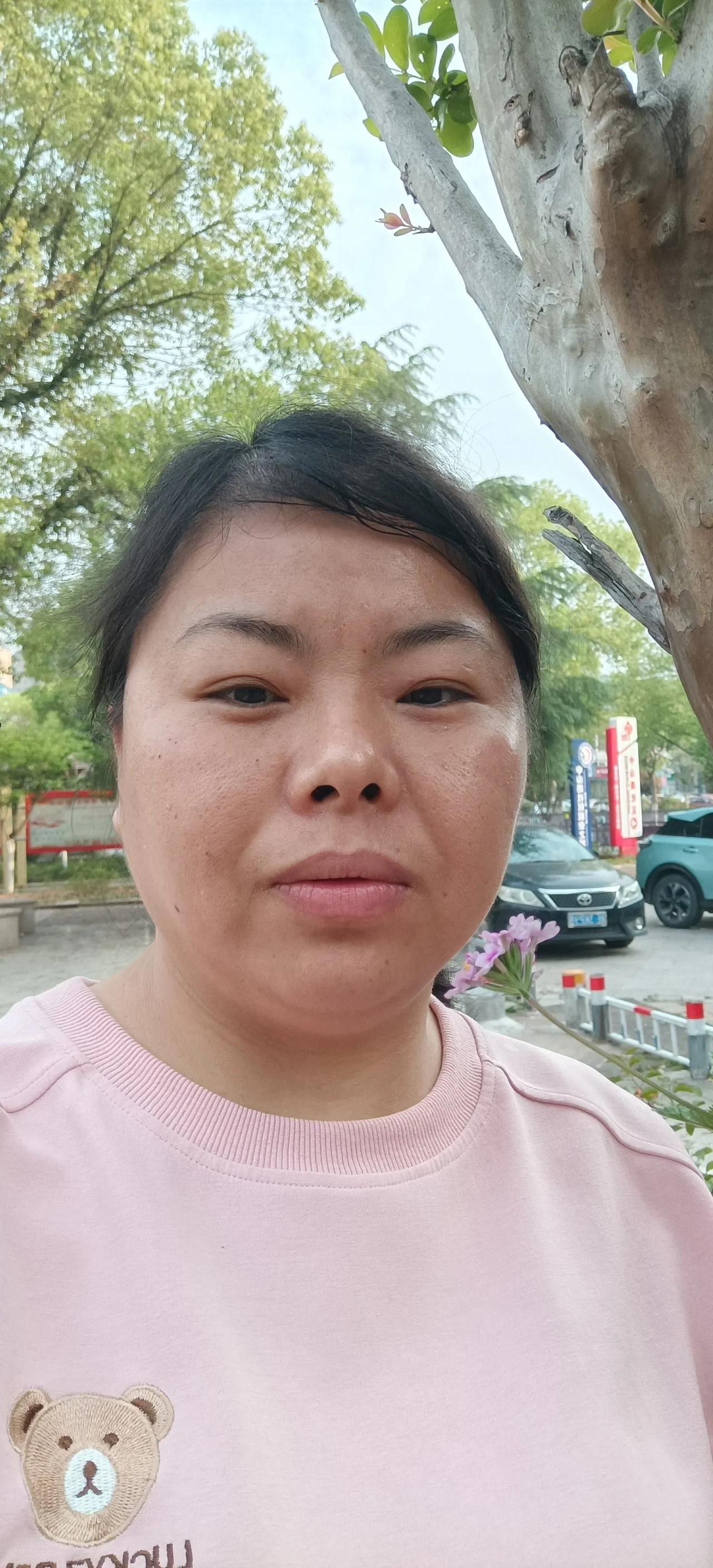 今天4月8号，周二，我在晚上跳了一个小时的广场舞！自己努力锻炼身体还是有用的！我