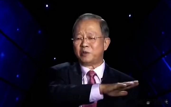 【凶险的马年】 曾仕强说2026年火龙马年是道坎，风险极高，很多人难撑过去，这说