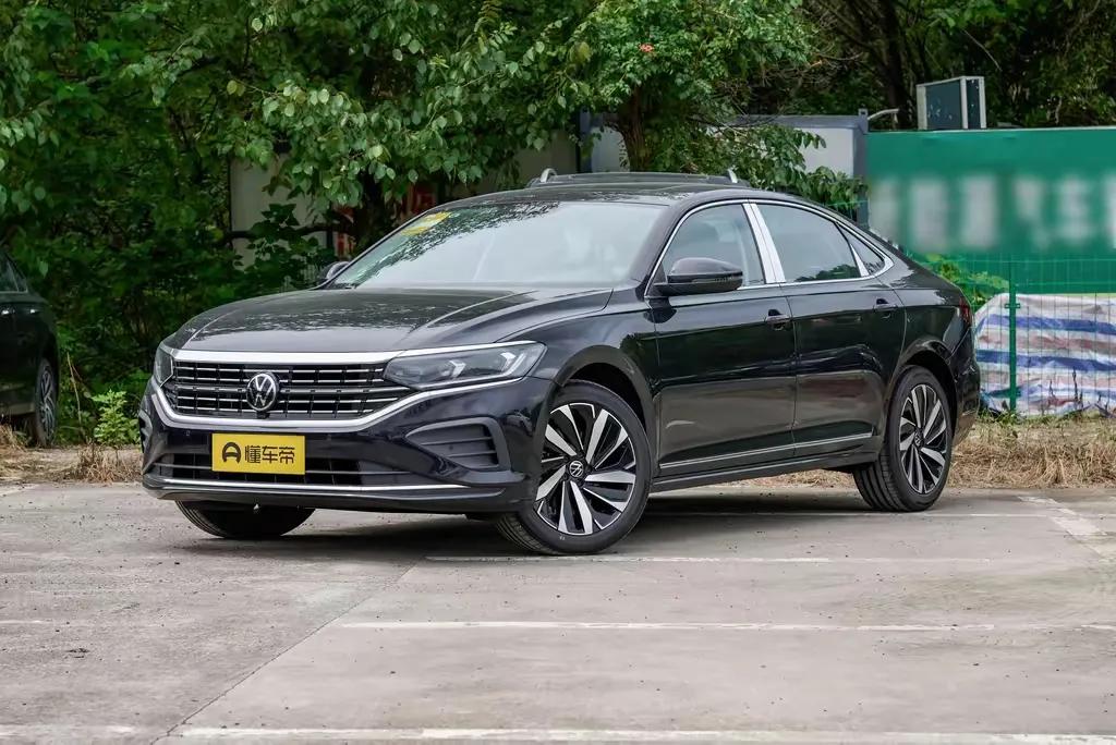 先说价格，现在终端优惠给力，裸车14万出头就能拿下2.0T低功率龙腾版，顶配23