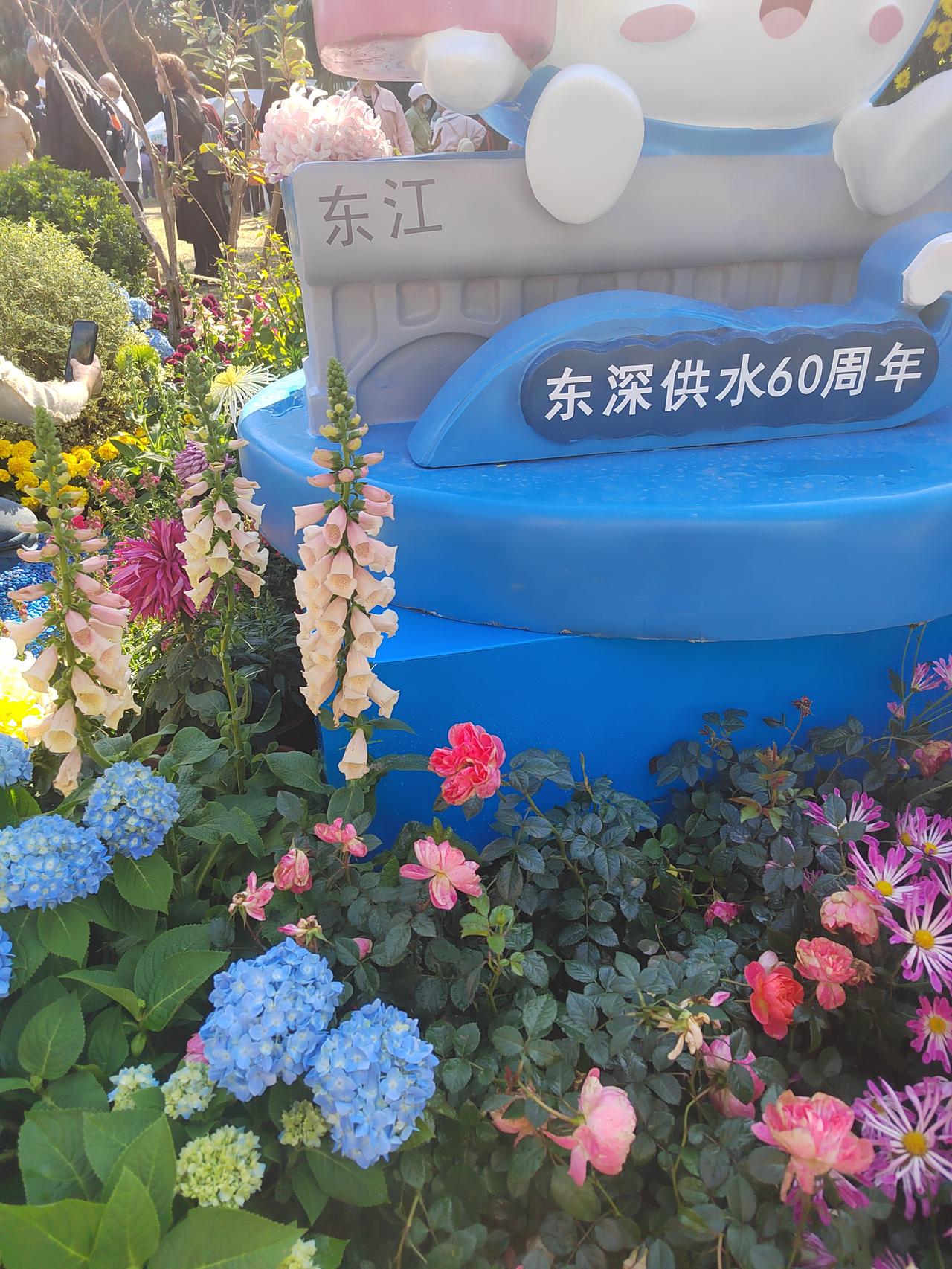 我们年轻人很多时候是不理解父母的。其实没有谁对谁错的问题，关键在于大家生活的年代