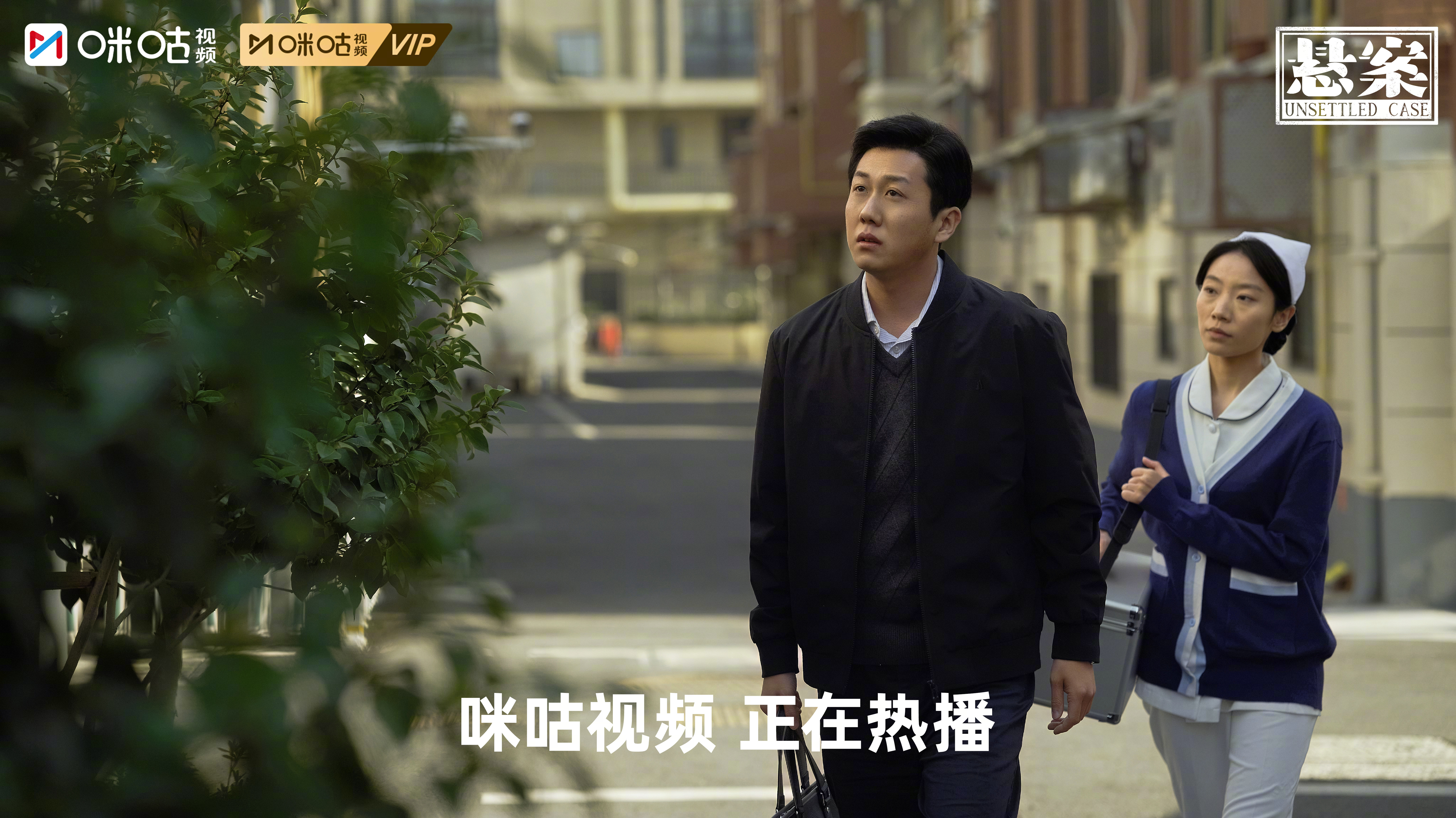 #上咪咕看悬案#岁月一晃二十余载，时光冲刷不掉尘封血案。昔日背负四条人命潜逃的刘