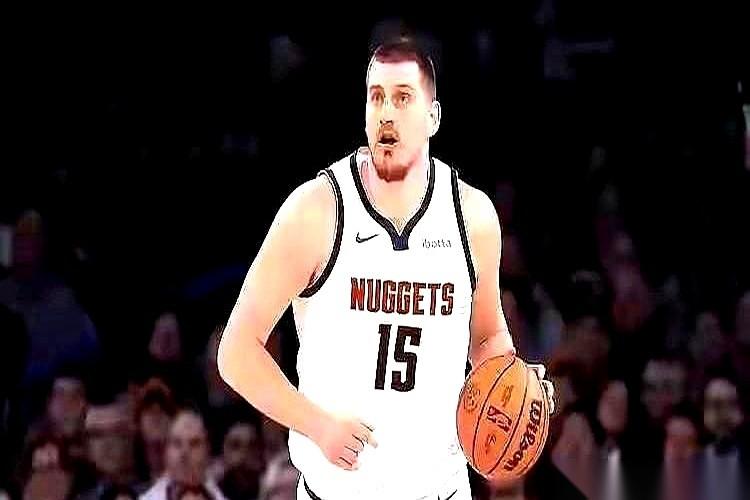 穆雷伤了。
就这一句话，今年西部这盘棋，直接被掀了半边桌子。
冠军相？一下子就变