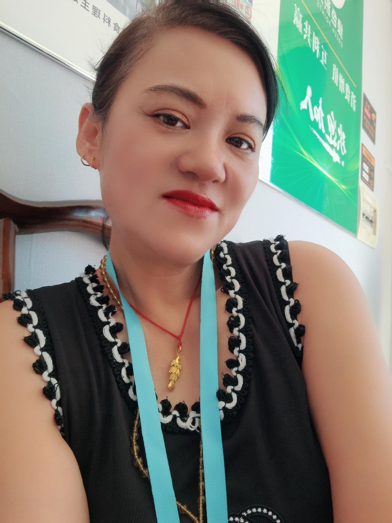 每天勤勤恳恳工作#做精致女人 #记录自己的点点滴滴 #活成自己喜欢的样子 #余生