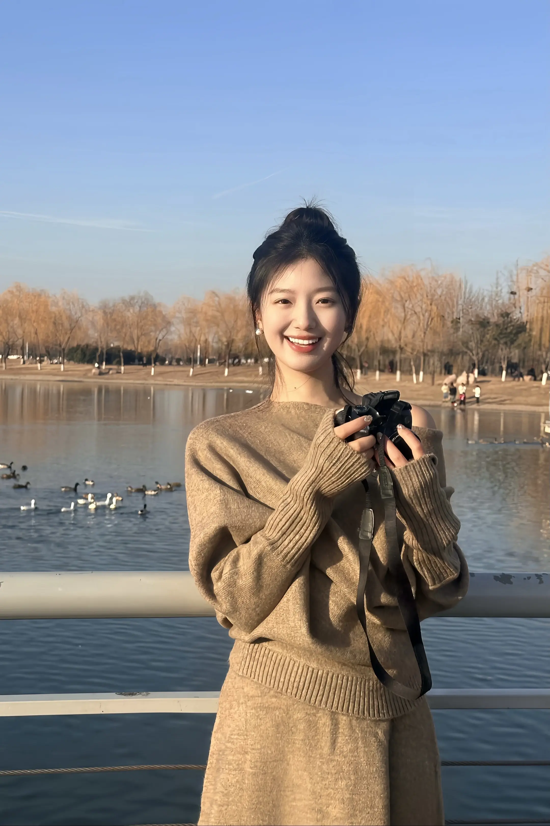 “永远都像初次见你那样 使我心荡漾”