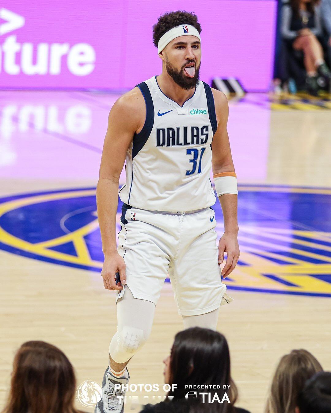 昨天汤普森再次面对老东家的比赛确实精彩！双方的对攻大战！克莱以前搭档换成了昨天爆