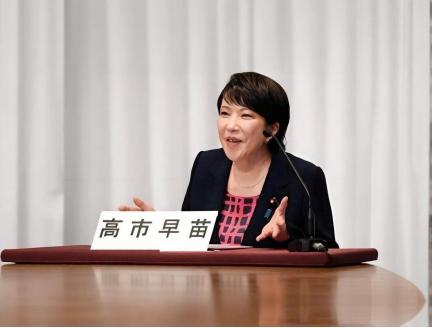 很多人都搞错了，以为日本大选是选首相，其实根本不是那么回事。现在高市早苗，支持率