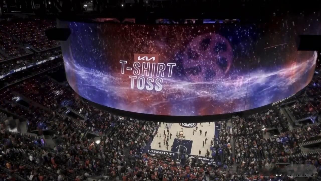 猜猜这是哪支球队的主场？[比心]