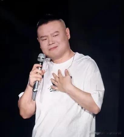 岳云鹏就是在走钢丝

网上吐槽岳云鹏的个人演唱会涉嫌虚假售票宣传，对退票者收取高