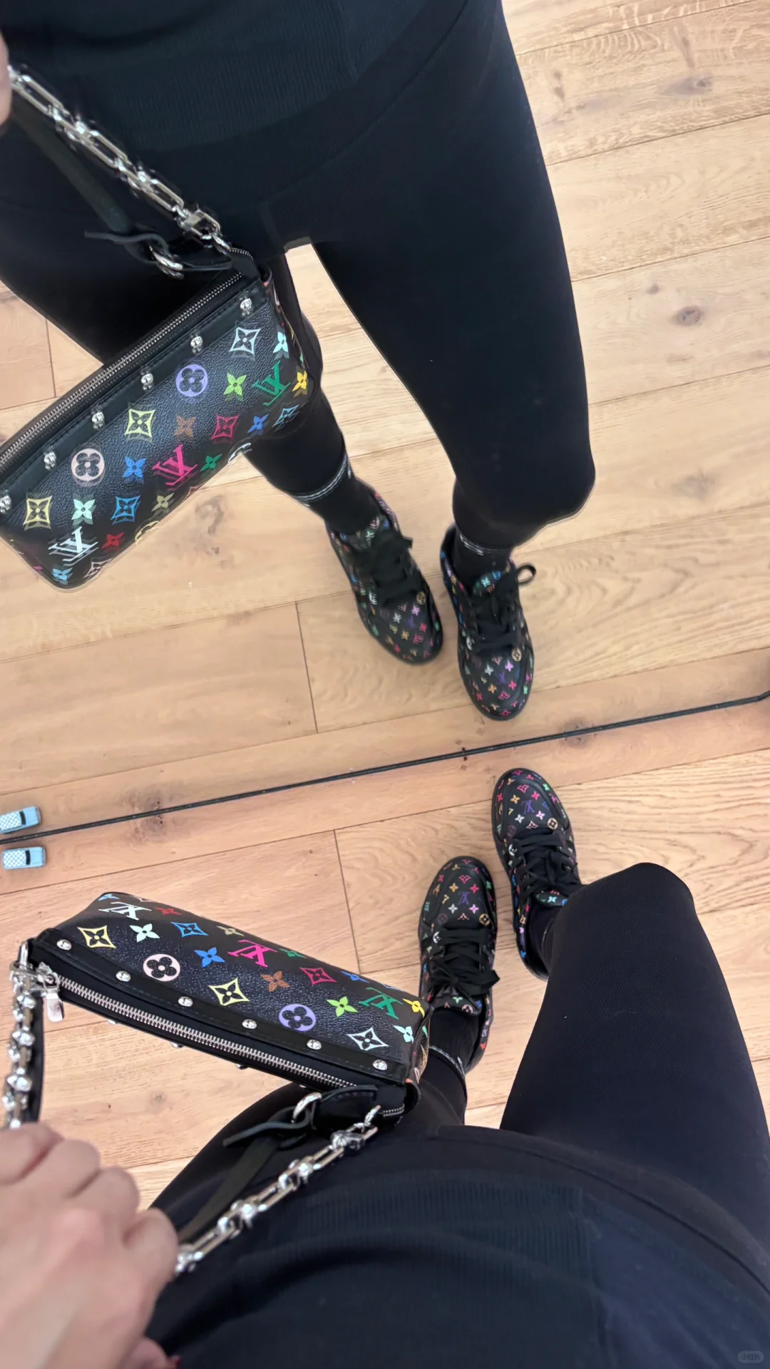 有没有人和我一样只喜欢黑三彩