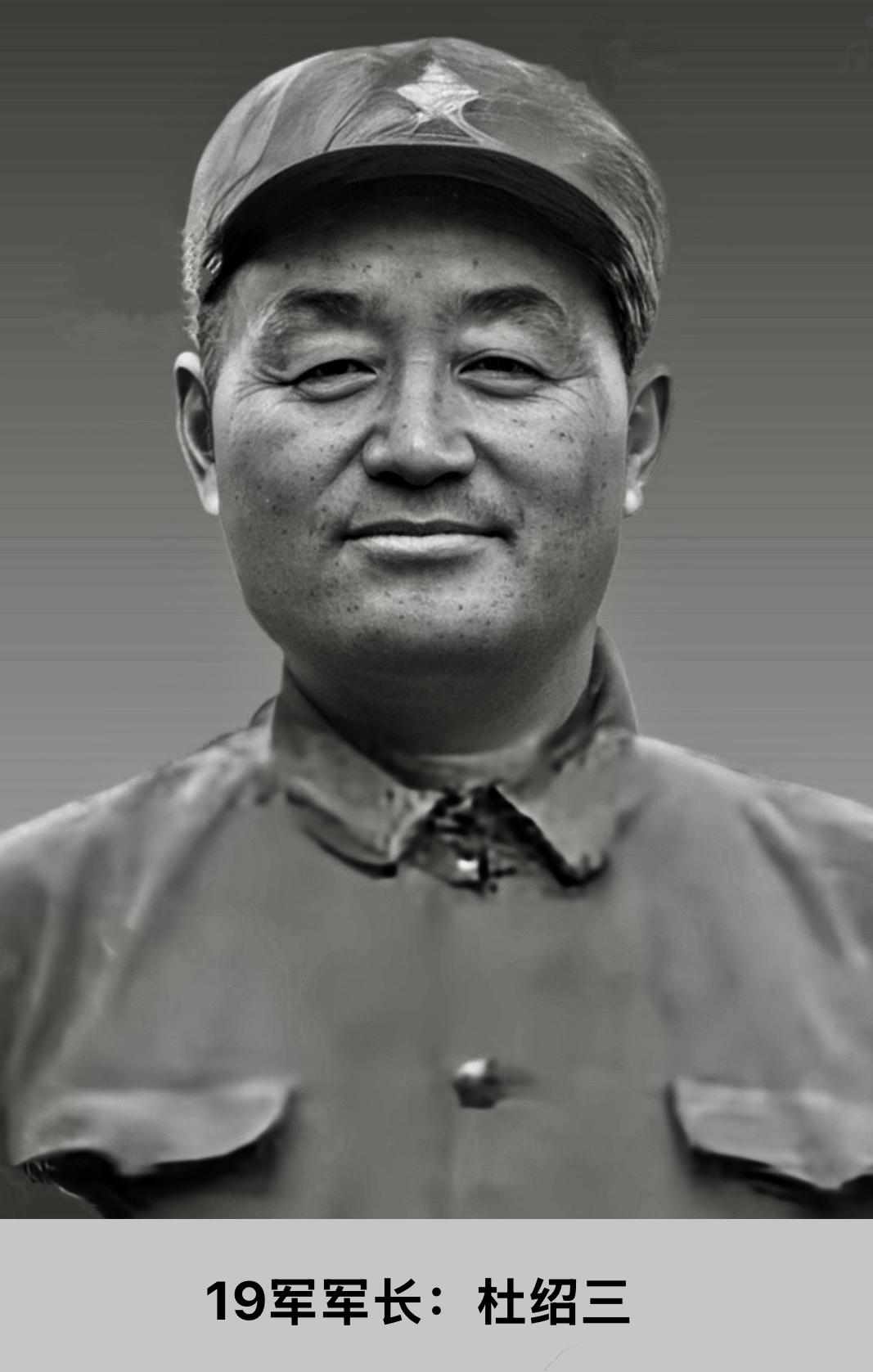 今天是父亲去世18周年的纪念日，56年前父亲在兰州军区副参谋长职位上，被中央军委