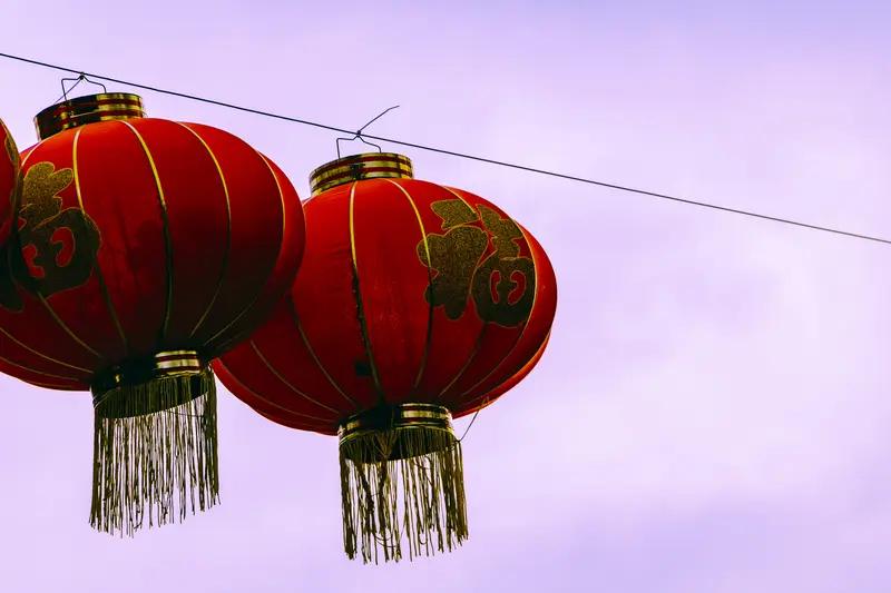 中文在韩国的传播度挺有意思，不同层面呈现不同景象。
商业领域，中文传播很深入。中