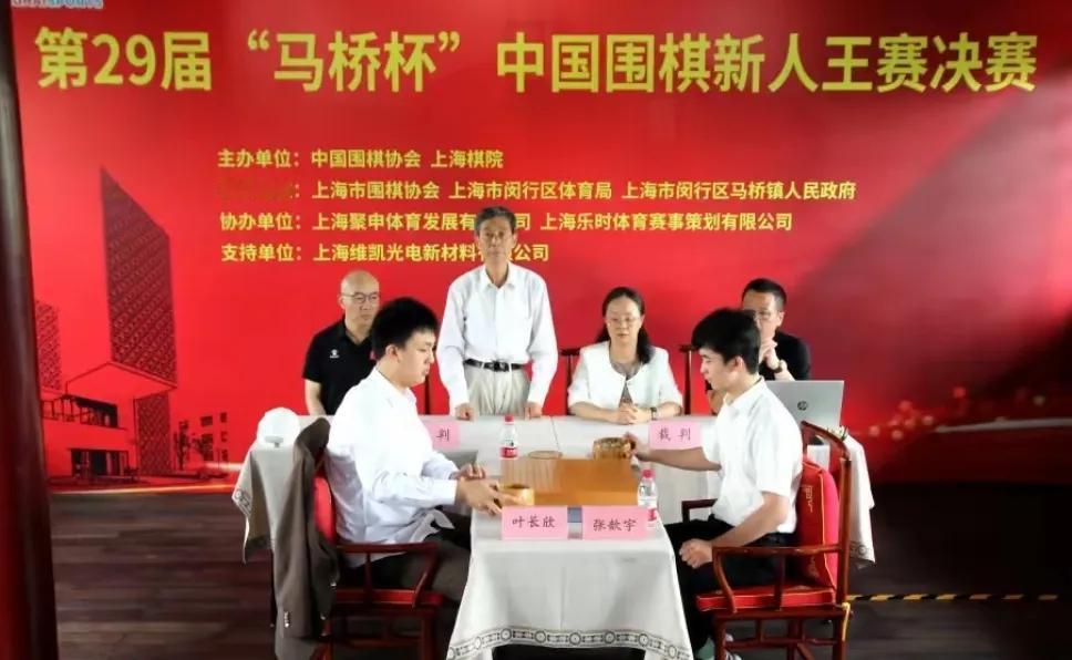 求胜心切~勺子比饼~张韵宇扳回一分



第29届马桥杯中国围棋新人王赛三番棋决