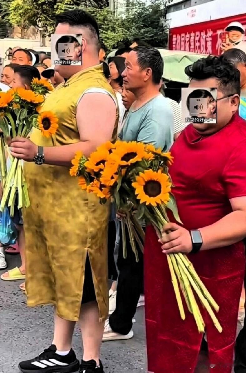 哈怂就是哈怂，不因做了父亲还是哈怂，这不是给孩子送去祝福，这是以孩子名义哗众取宠