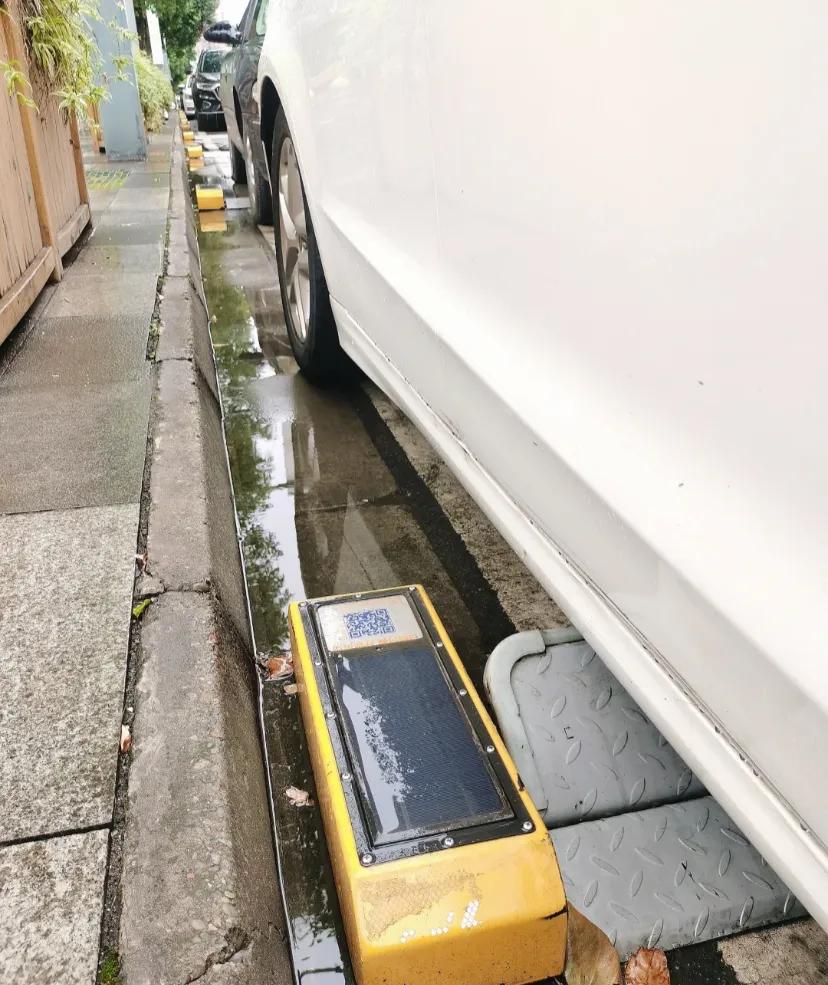 多少人会	失业	
成都如果上这种路边停车计费系统，多少人会失业停车 #失业