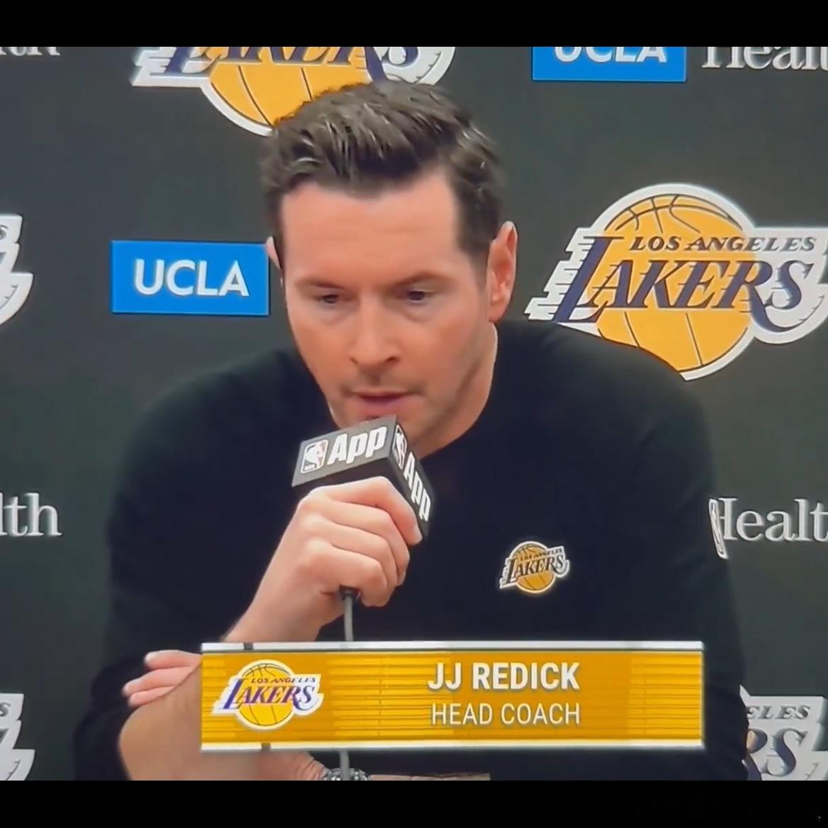 雷迪克赛后认为湖人今晚做出很好的回应：“赛季打到这个阶段，今晚就是一球定胜负的关