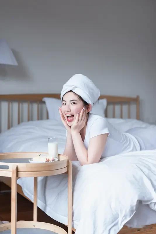 想保持快乐的心情，其实没那么难。可以试试这些小方法。
学会感恩很重要，每天列个“