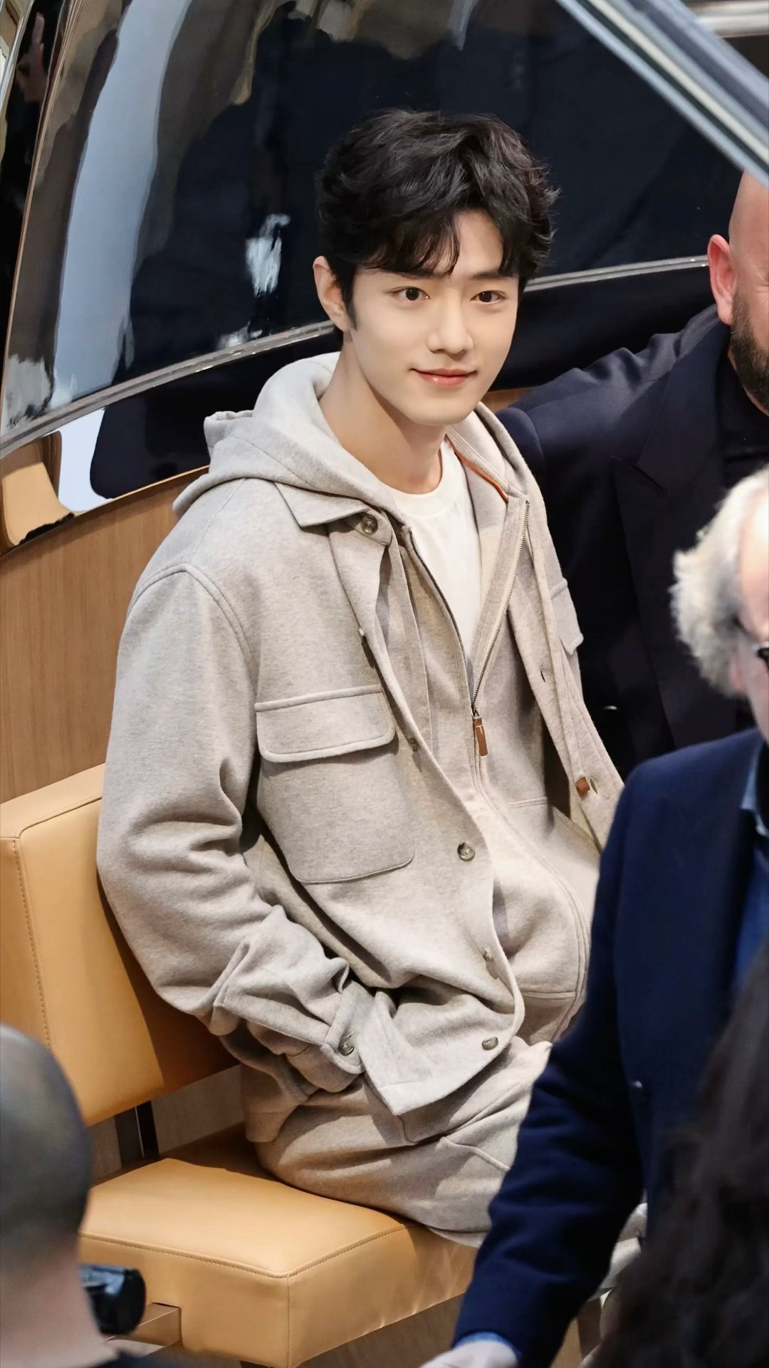 昨天朋友拍的萌萌人儿🥰肖战演一部美男奖励自己一部糙汉