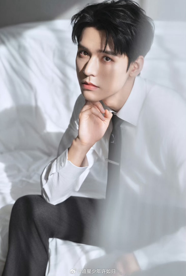 龚俊这个班味不像演的家事法庭 龚俊把沈谢秩的基层班味演活了！张口就是亲切的调解话