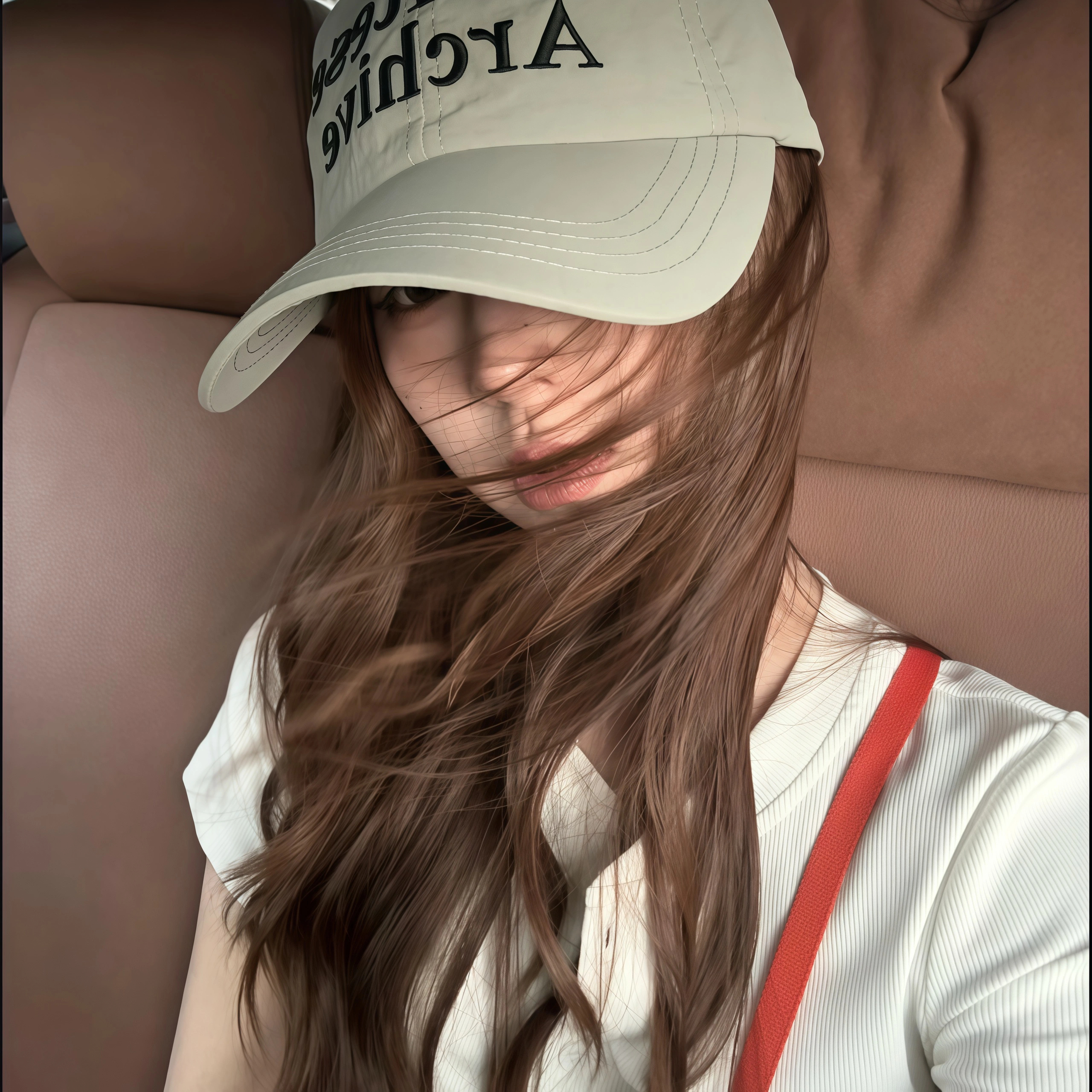成年人的世界 没有告别仪式 只有心照不宣的疏远和默契的不再联系 ​​​