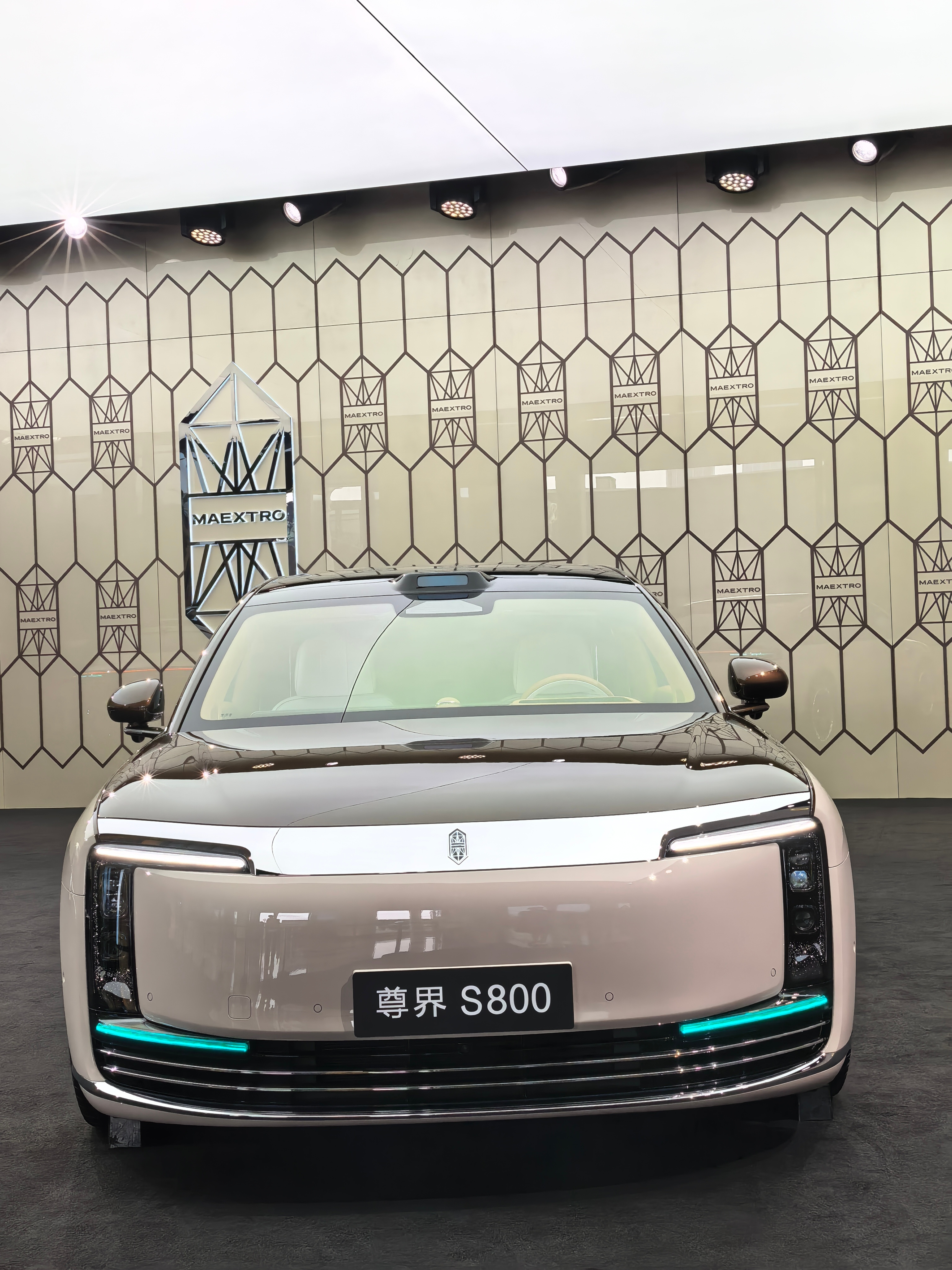 尊界上市9个月交付超15000台 尊界S800上市9个月，累计交付量居然超了15