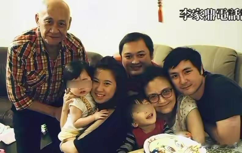 疑似鼎爷大儿媳严佩珏的内地账号被扒出，信息量满满。

鼎爷对于帮李家生了三个孙儿