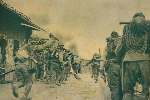 抗战时期，山河破碎，外敌入侵。在民族危亡之际，有人挺身而出，也有人跪地求荣。出卖