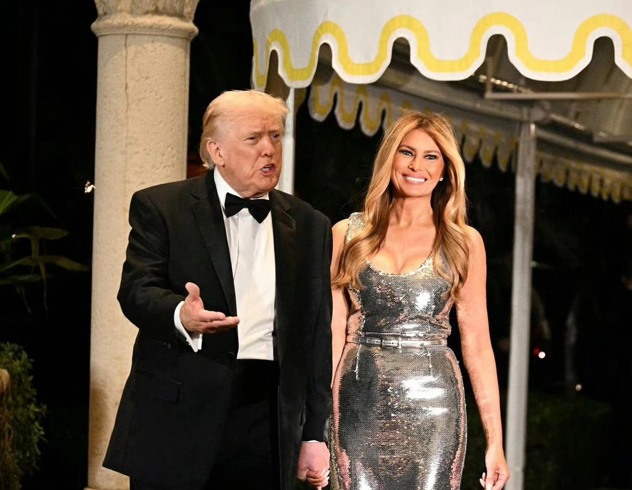 特朗普在海湖庄园举办新年派对。 ​​​