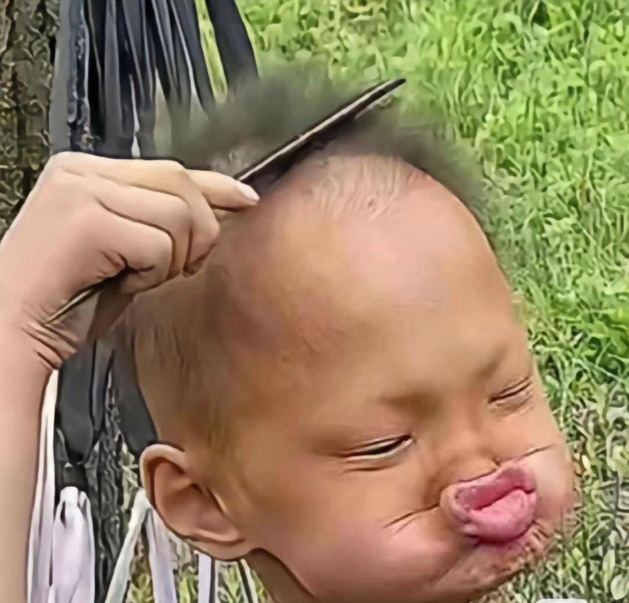 就在刚刚
美国的确是世界最强帝国，但你要知道美国总统如何评价伟人的，就知道什么才