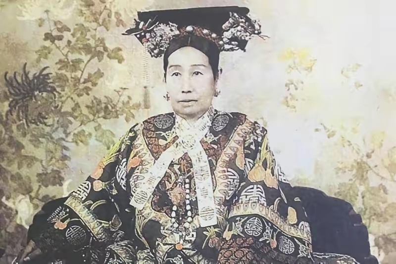 蠢人千万别“掌权”！一个家庭出了蠢人顶多败其家，一个政权出了蠢人那绝对要亡其国的