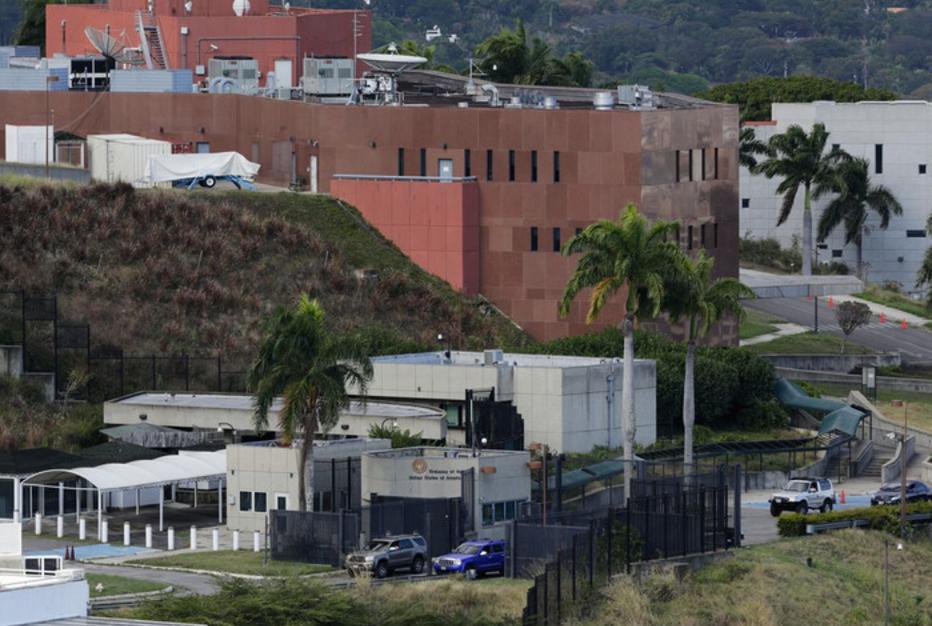 美委破冰！断交7年后重启外交谈判，特朗普代表团赴委评估重开使馆
 
僵持7年的美