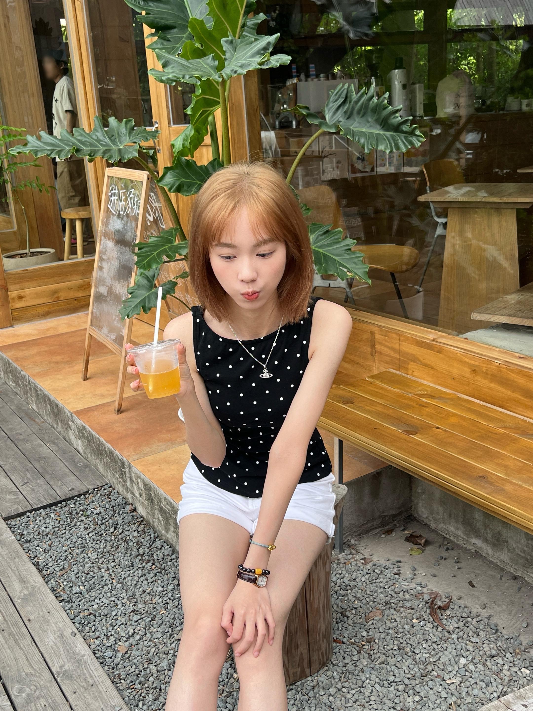 问山风你会回来。