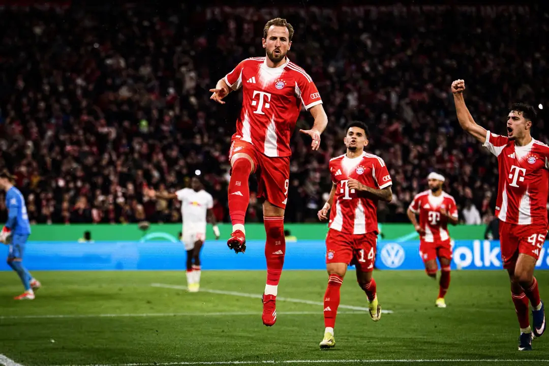 拜仁慕尼黑2-0莱比锡上周末的德甲联赛，拜仁慕尼黑在安联球场大开杀戒，以5-1的