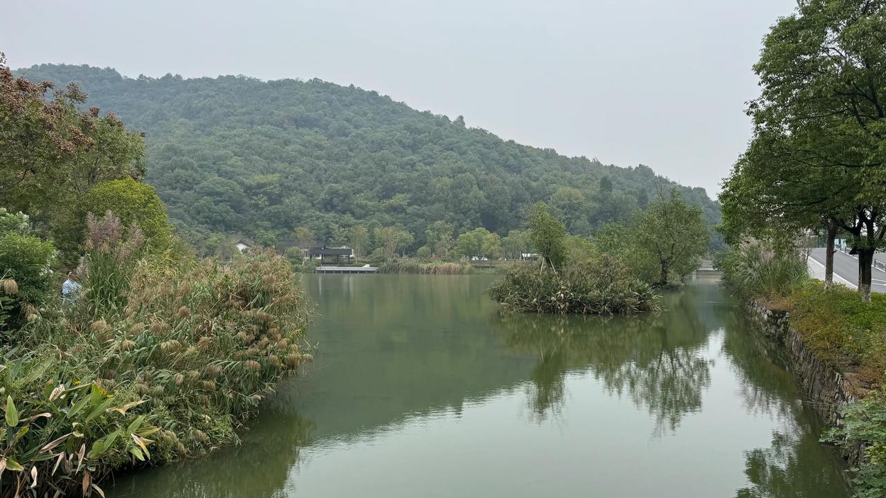 走进长三角（八十）游杭州铜鉴湖～～位于杭州西湖区双浦镇灵山风景区，是一个集自然风