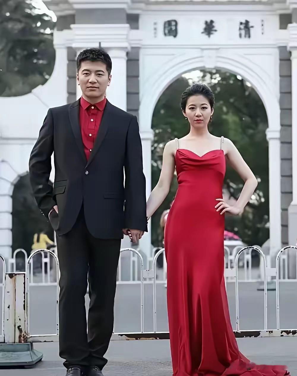 张雪峰妻子公布了“峰延翰墨”品牌始末，我专门研究了一下，不查不知道，这背后藏着的