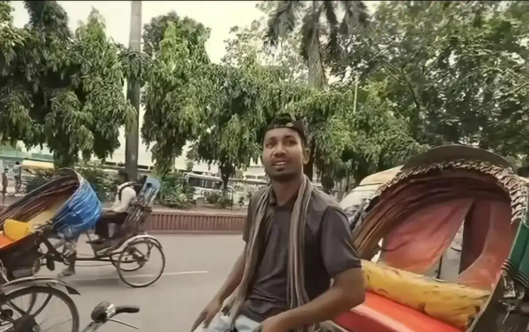 孟加拉一哥拍杀羊，小马哥剪完带货，半年卖几千万，他一分没捞着。
 
网友一对时间