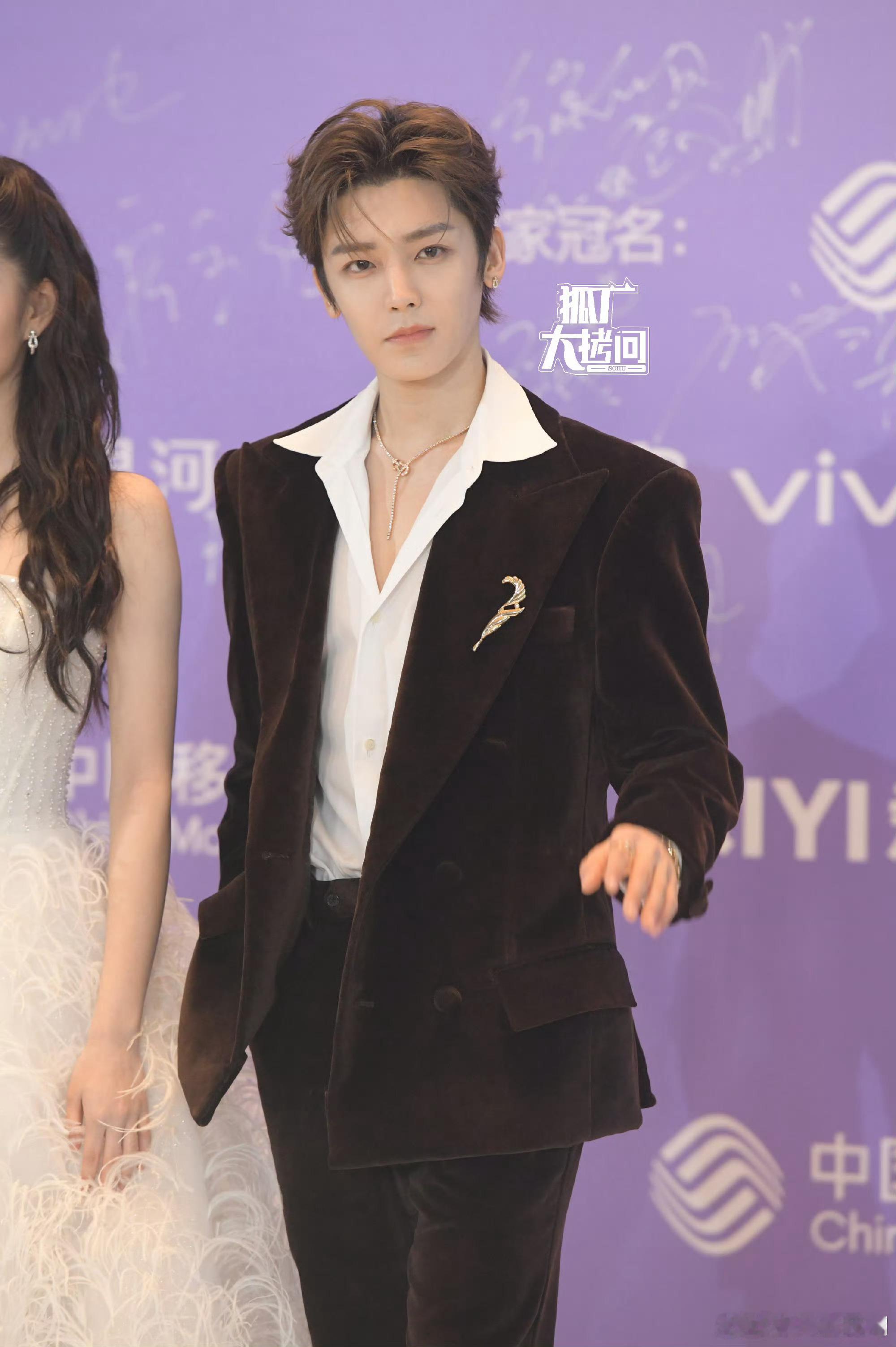 🥝尖叫之夜红毯生图侯明昊、敖瑞鹏、李兰迪、章若楠、邓为、王安宇、王楚然、丞磊、