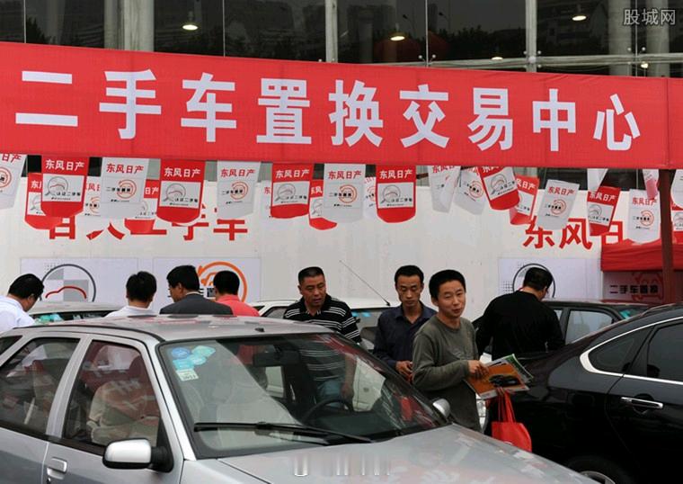 什么是0公里二手车汽场全开 “0公里二手车”听着像天上掉馅饼？别急！这些车看似崭