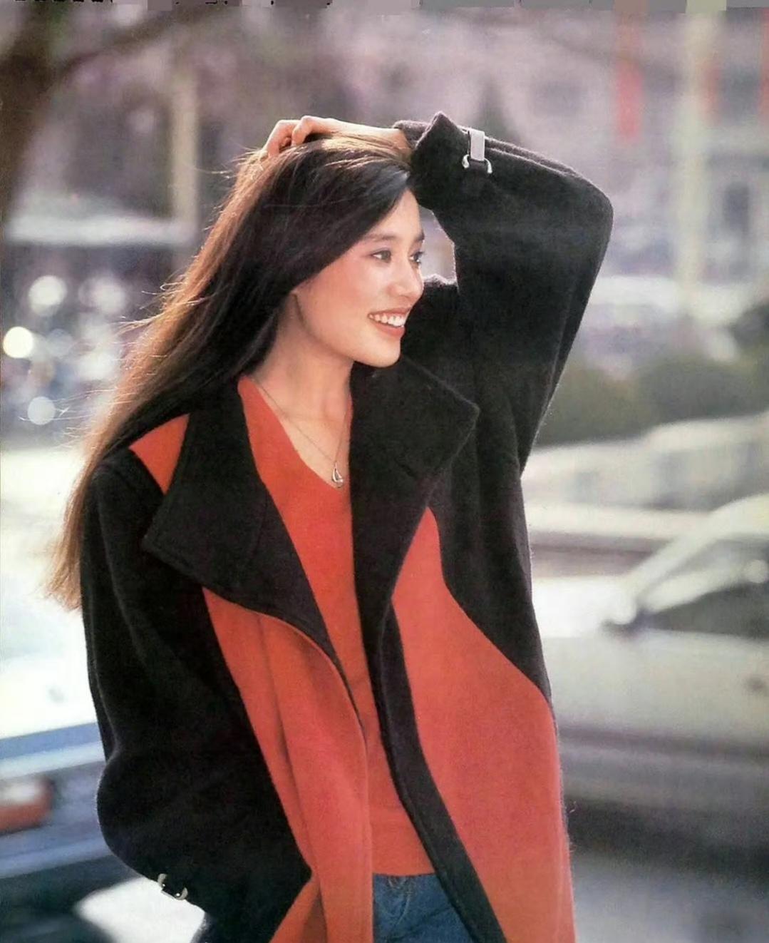 《危险关系》里有一个隐藏女神，美貌程度五颗星，年轻时曾被阿兰德龙求爱！

饰演颜