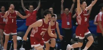 哇哦！该庆祝了！战胜美国女篮！中国女篮，大运会夺冠！[恐惧][恐惧][恐惧][鼓