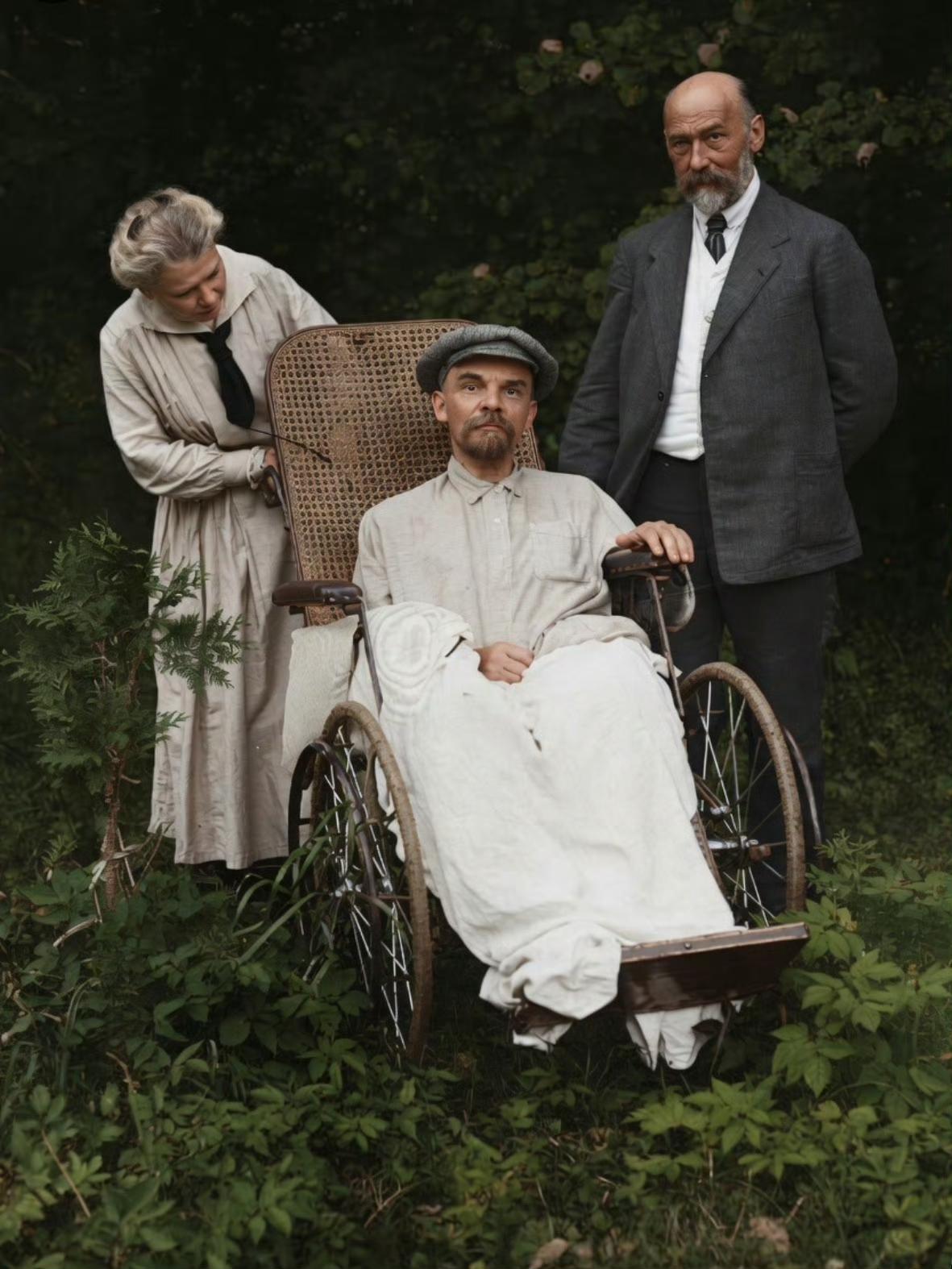 高清修复：你从未见过的列宁珍贵老照片
 
提起列宁，我们大多只记得课本里严肃刻板