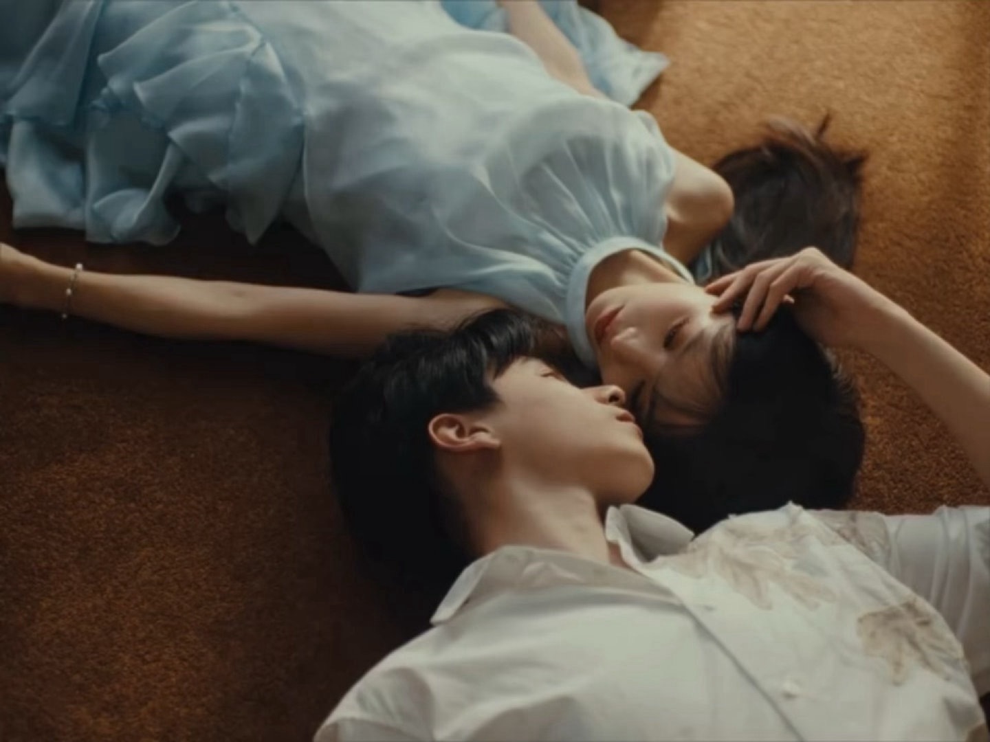 小田和胡一天《天才少女》这个预告看得我是春心荡漾，二位在各种层面还是太超过了！！