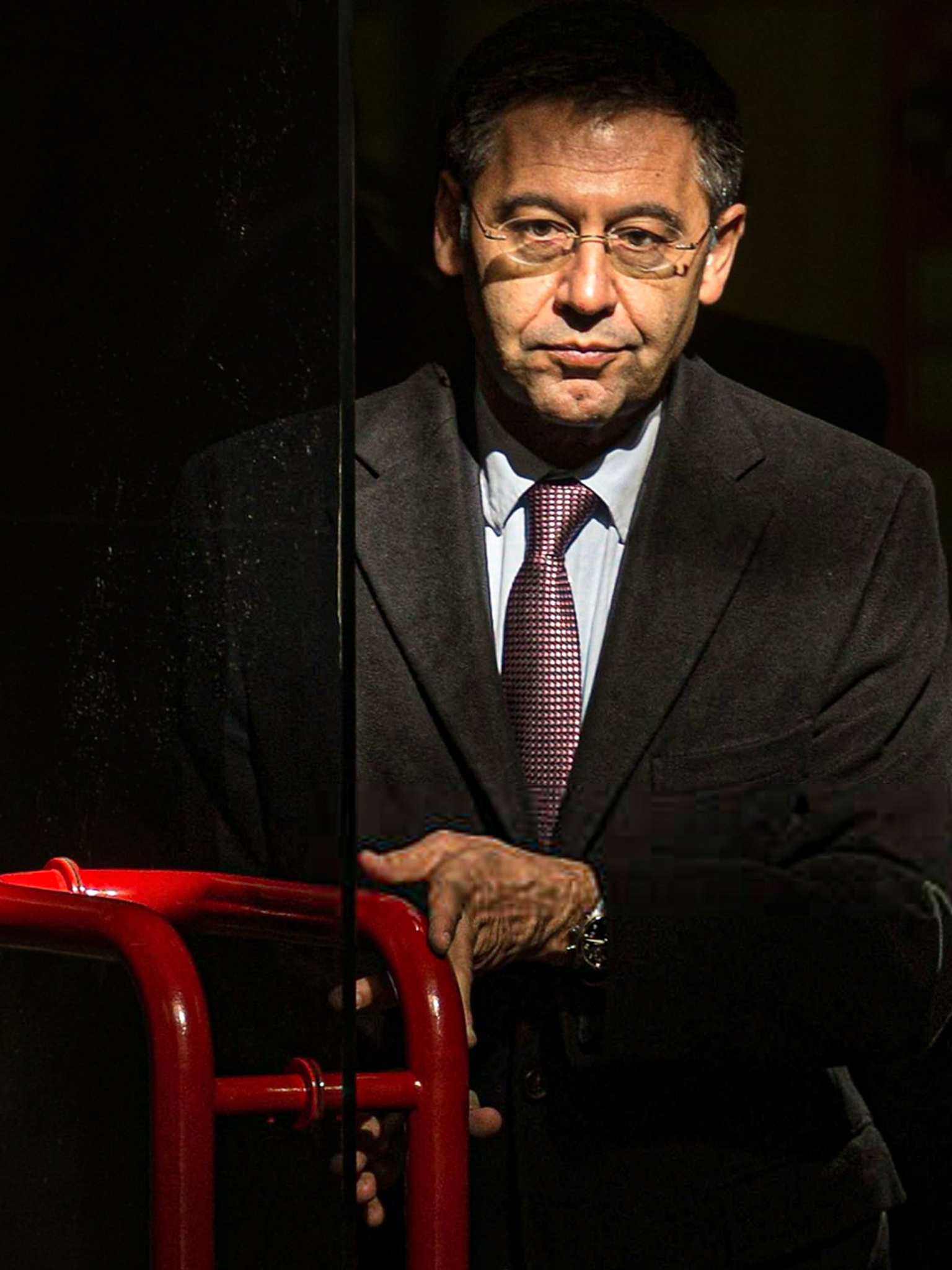 问：有人说你是巴塞罗那历史上最糟糕的主席？ 🚨🚨🚨巴托梅乌： 这让我笑个不