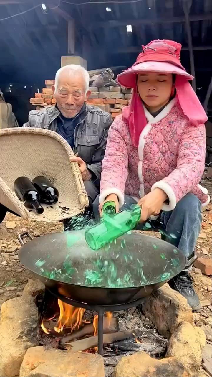 我想知否，把我的心水才知何去。何从今夜的微风轻轻吹散了我的心，我伤尘封的往日清。